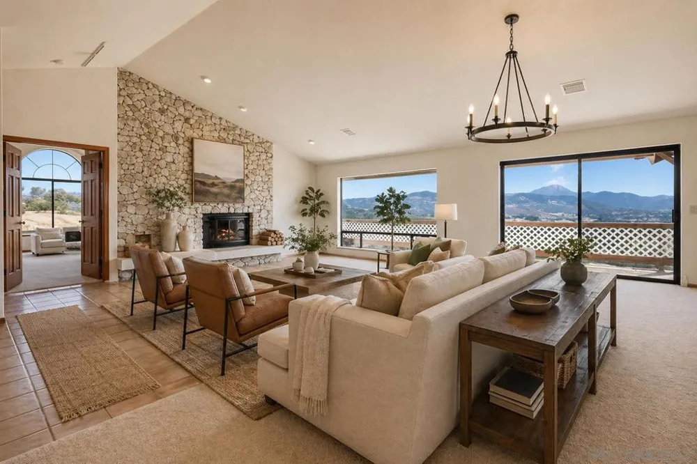 13676 Bear Mountain Way Jamul, CA 91935