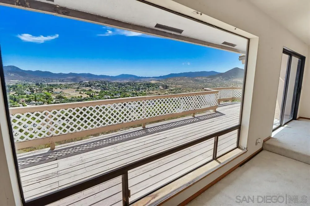13676 Bear Mountain Way Jamul, CA 91935