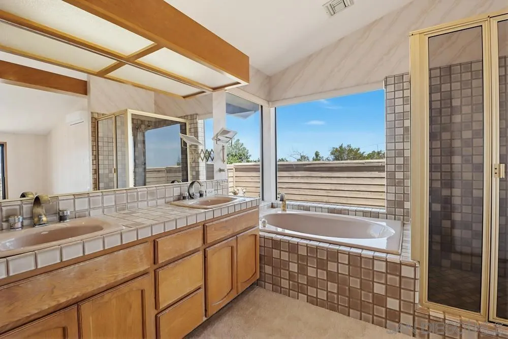 13676 Bear Mountain Way Jamul, CA 91935