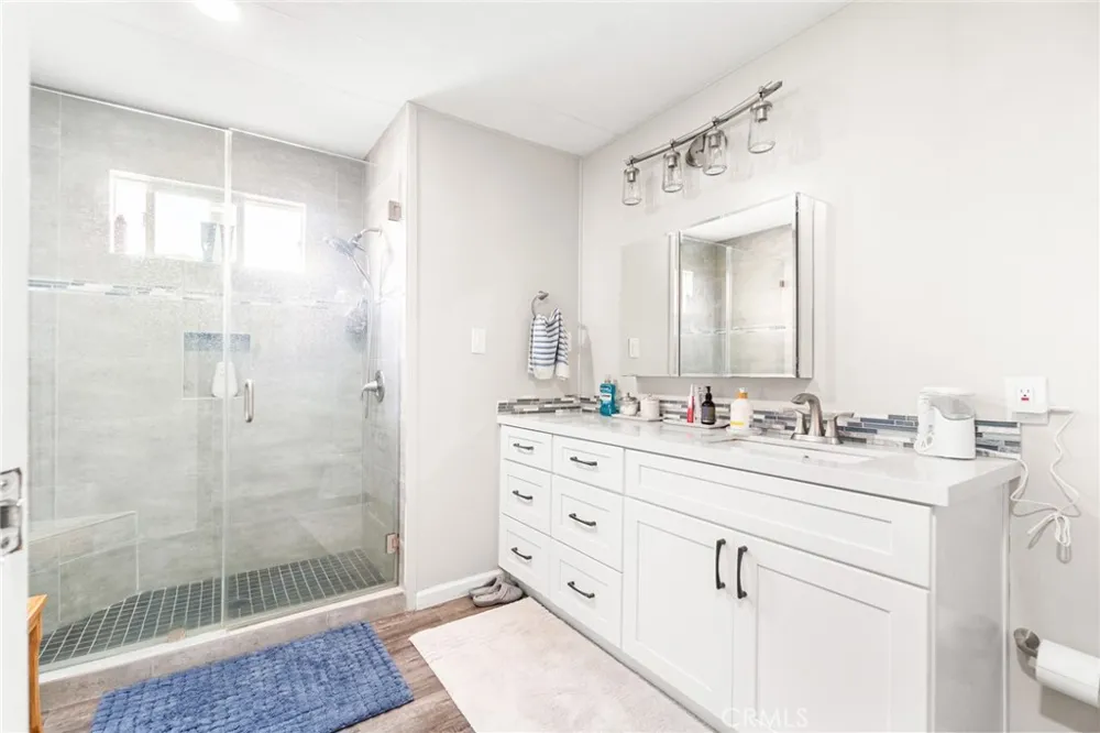 3595 Santa Fe #36 Long Beach, CA 90810