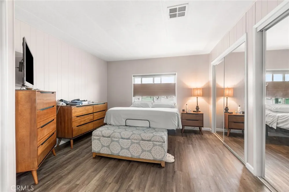 3595 Santa Fe #36 Long Beach, CA 90810