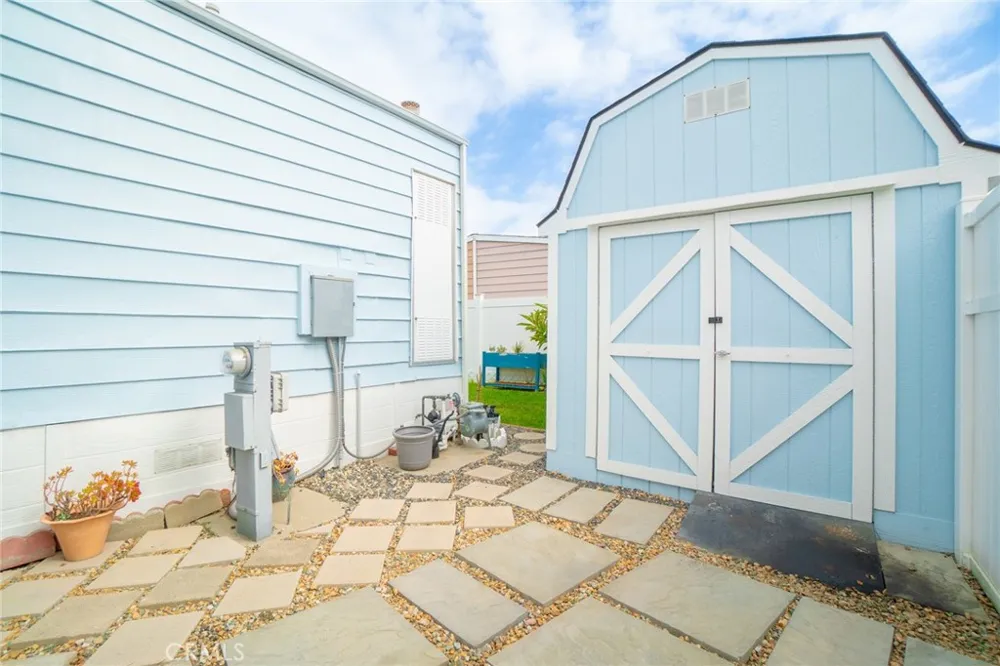 3595 Santa Fe #36 Long Beach, CA 90810