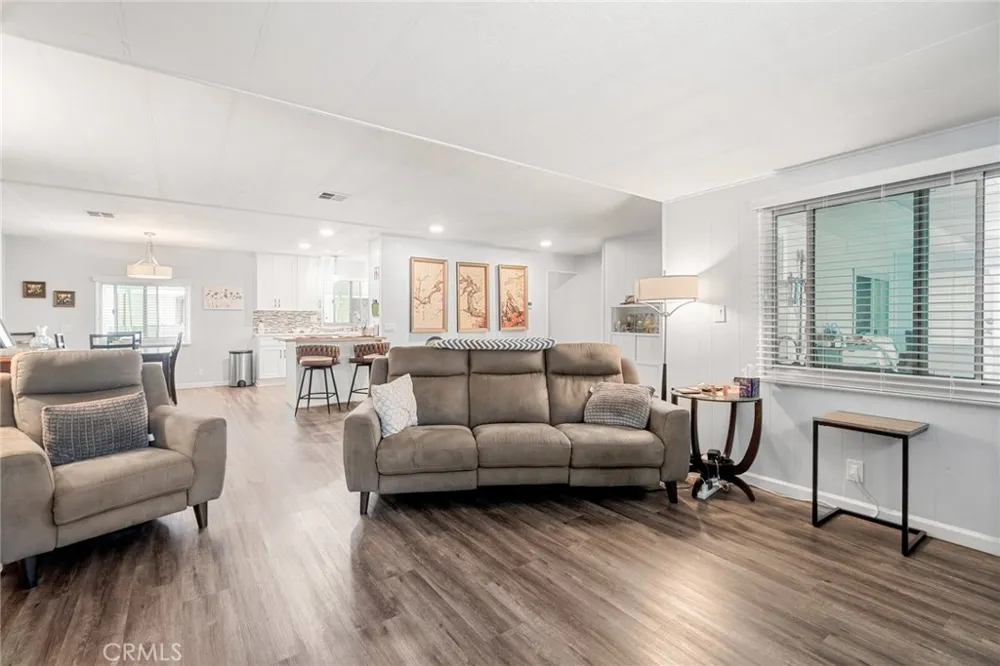 3595 Santa Fe #36 Long Beach, CA 90810