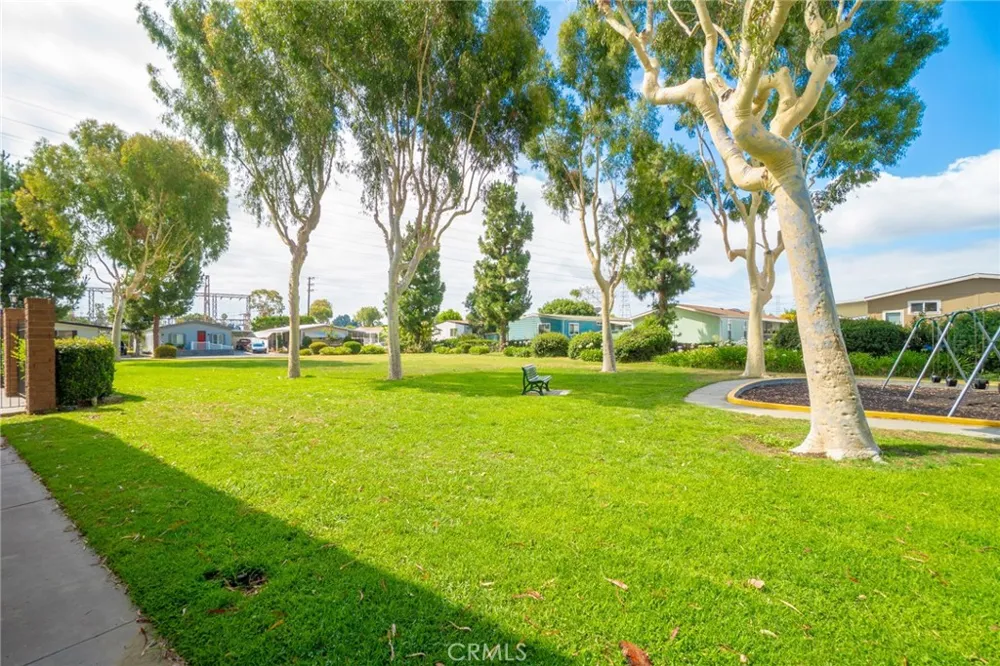 3595 Santa Fe #36 Long Beach, CA 90810