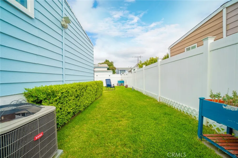 3595 Santa Fe #36 Long Beach, CA 90810