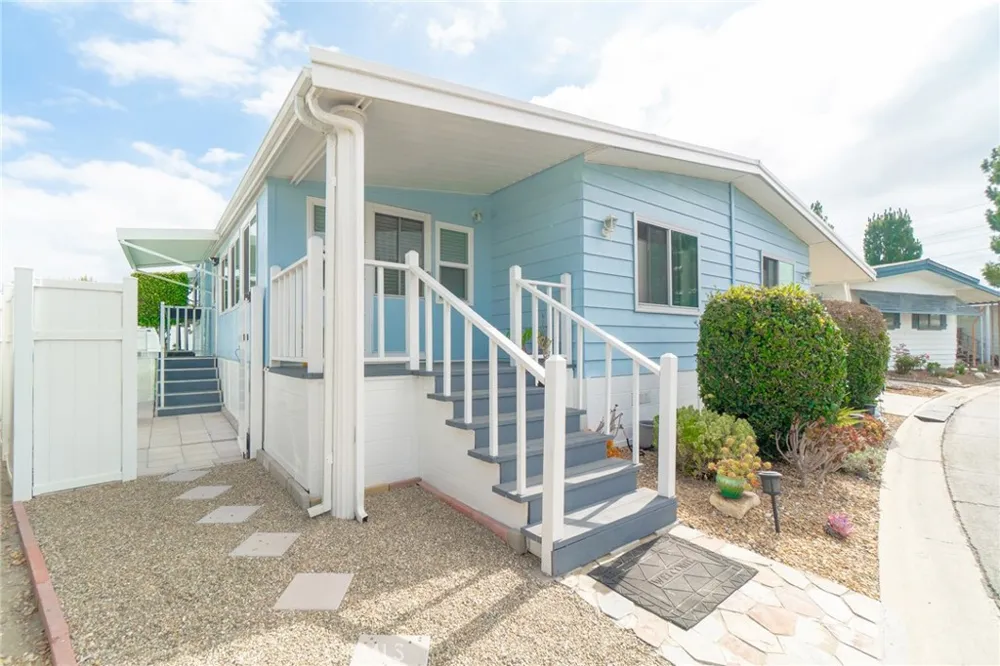 3595 Santa Fe #36 Long Beach, CA 90810