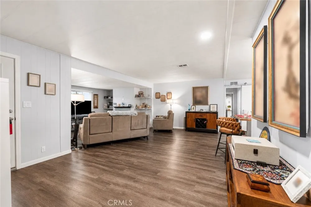 3595 Santa Fe #36 Long Beach, CA 90810