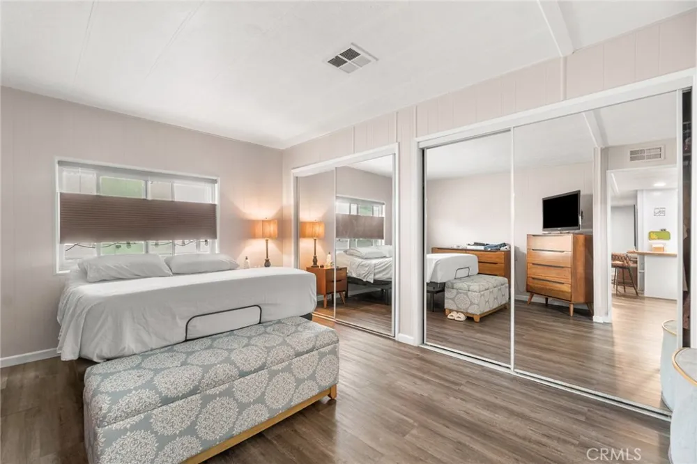3595 Santa Fe #36 Long Beach, CA 90810