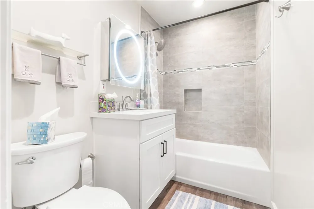 3595 Santa Fe #36 Long Beach, CA 90810
