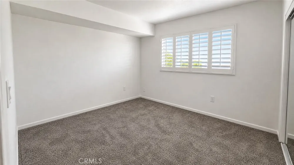 5255 Bellingham Valley Village, CA 91607