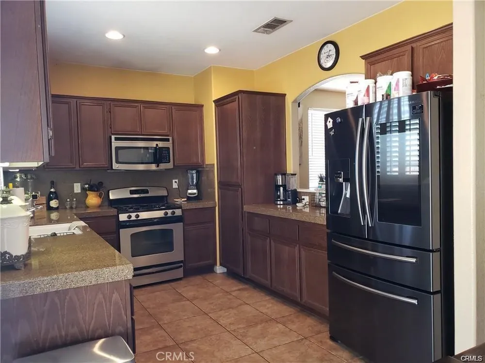 12644 Madrona St Victorville, CA 92394
