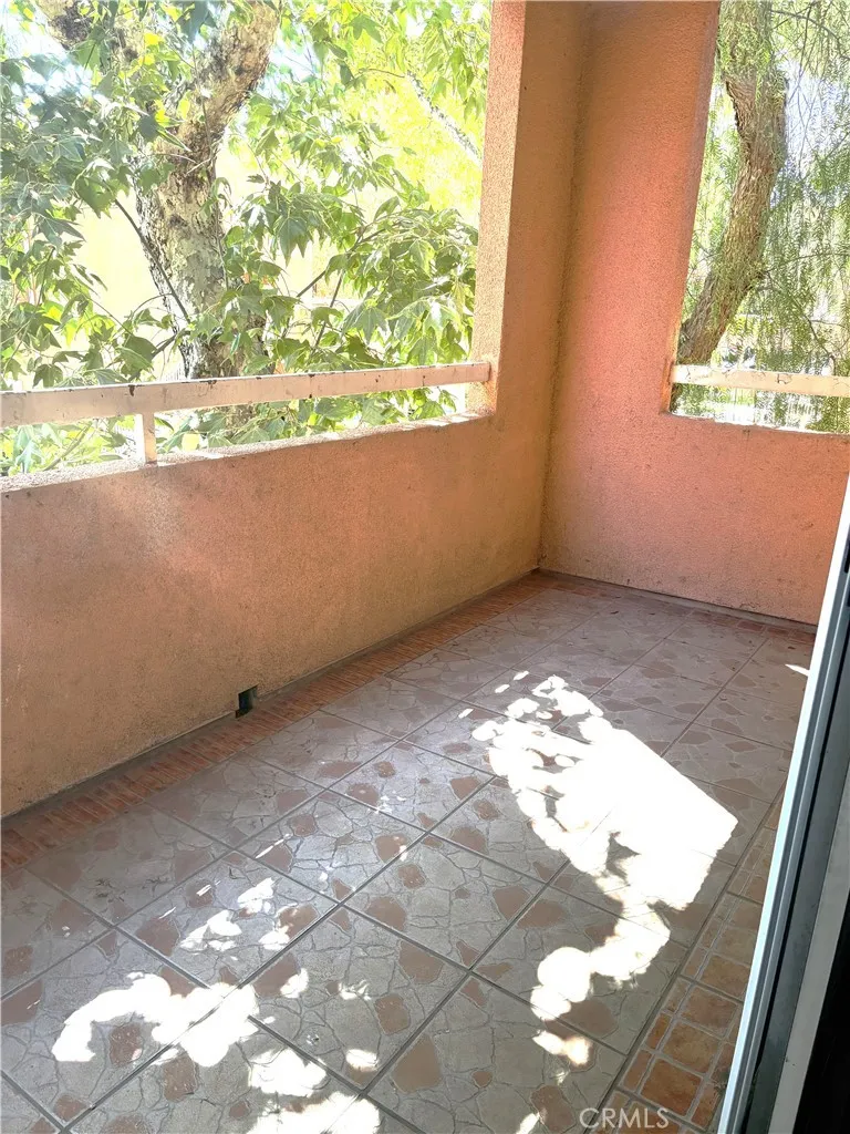 12601 Van Nuys #241 Pacoima, CA 91331
