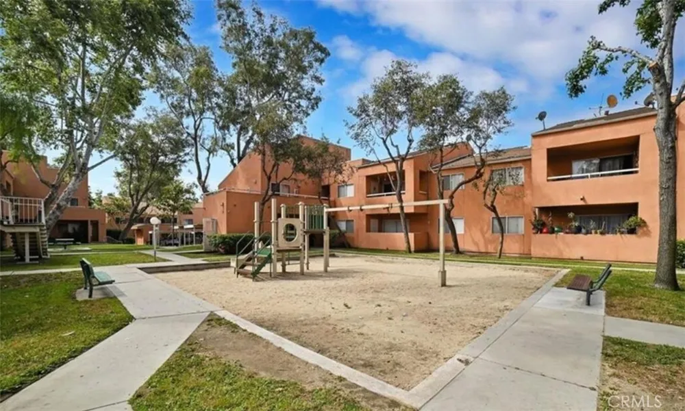 12601 Van Nuys #241 Pacoima, CA 91331