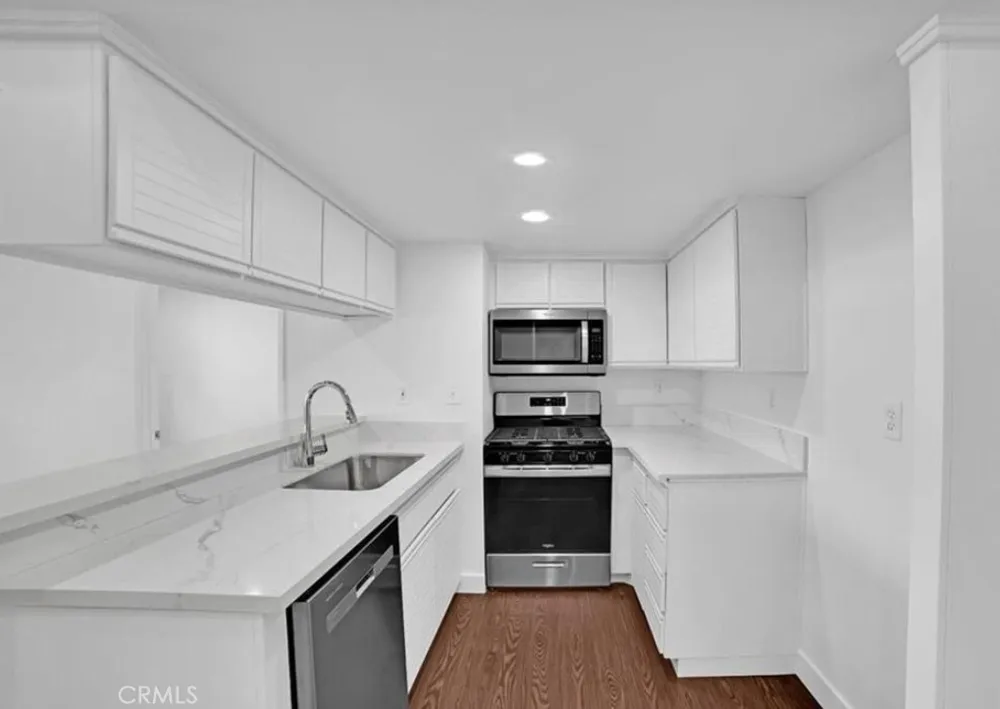 12601 Van Nuys #241 Pacoima, CA 91331