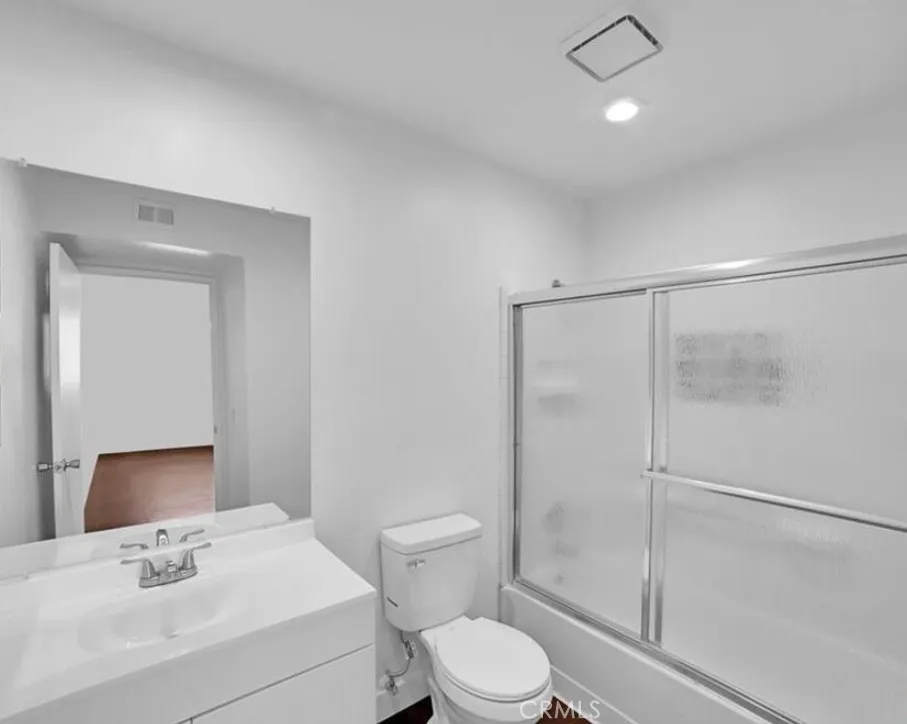 12601 Van Nuys #241 Pacoima, CA 91331