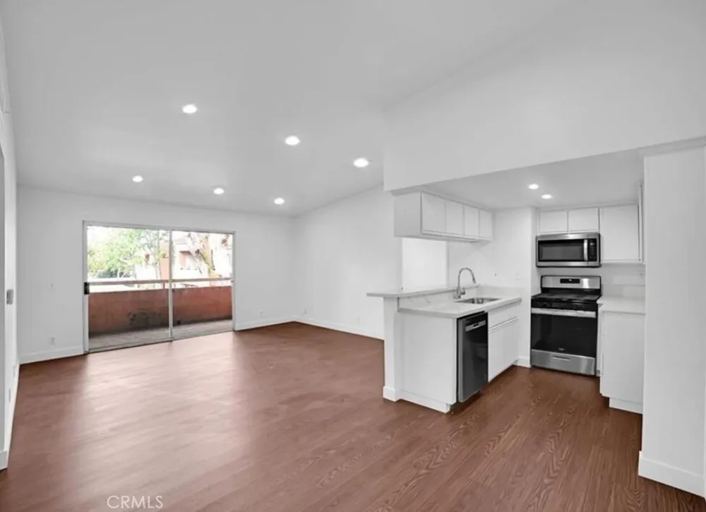 12601 Van Nuys #241 Pacoima, CA 91331