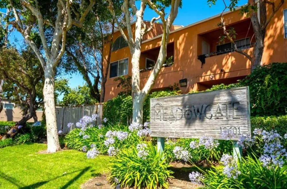 12601 Van Nuys #241 Pacoima, CA 91331