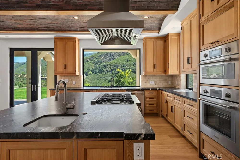 2224 Careful Avenue Agoura Hills, CA 91301