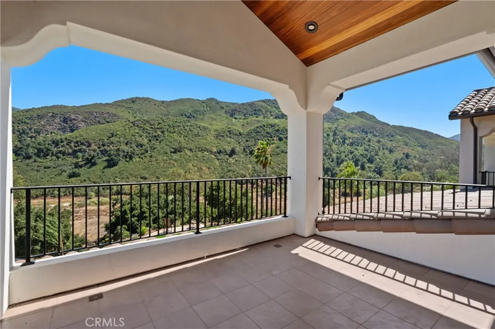 2224 Careful Avenue Agoura Hills, CA 91301