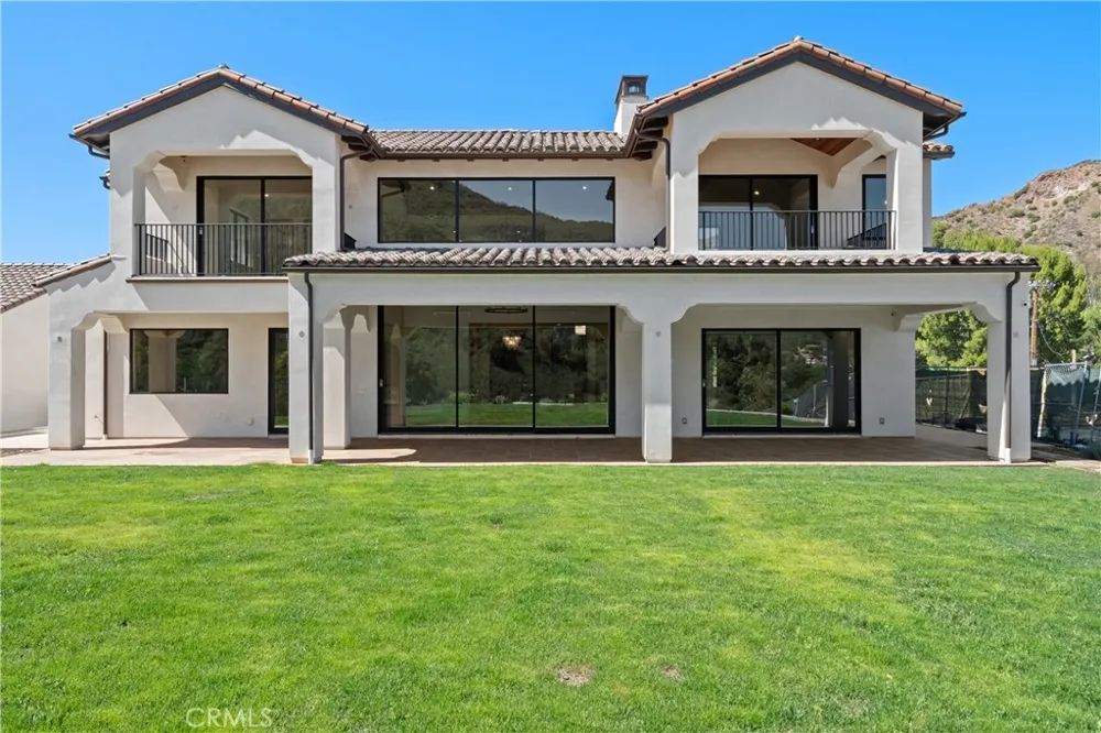 2224 Careful Avenue Agoura Hills, CA 91301