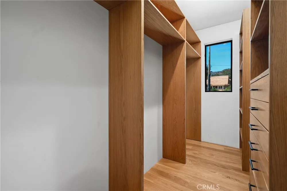 2224 Careful Avenue Agoura Hills, CA 91301
