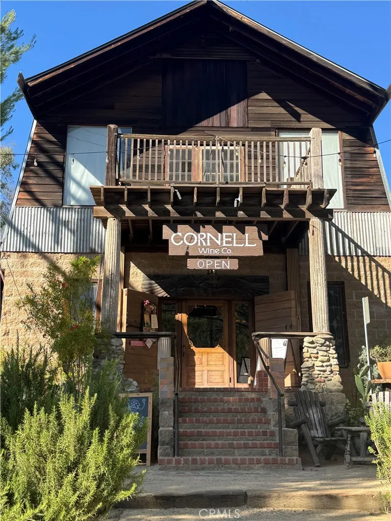 2224 Careful Avenue Agoura Hills, CA 91301