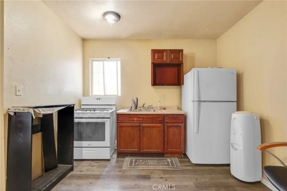 2011 Grape Compton, CA 90222