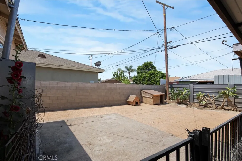 2011 Grape Compton, CA 90222