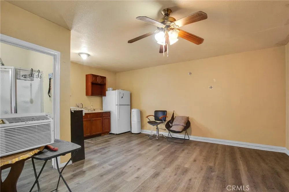 2011 Grape Compton, CA 90222