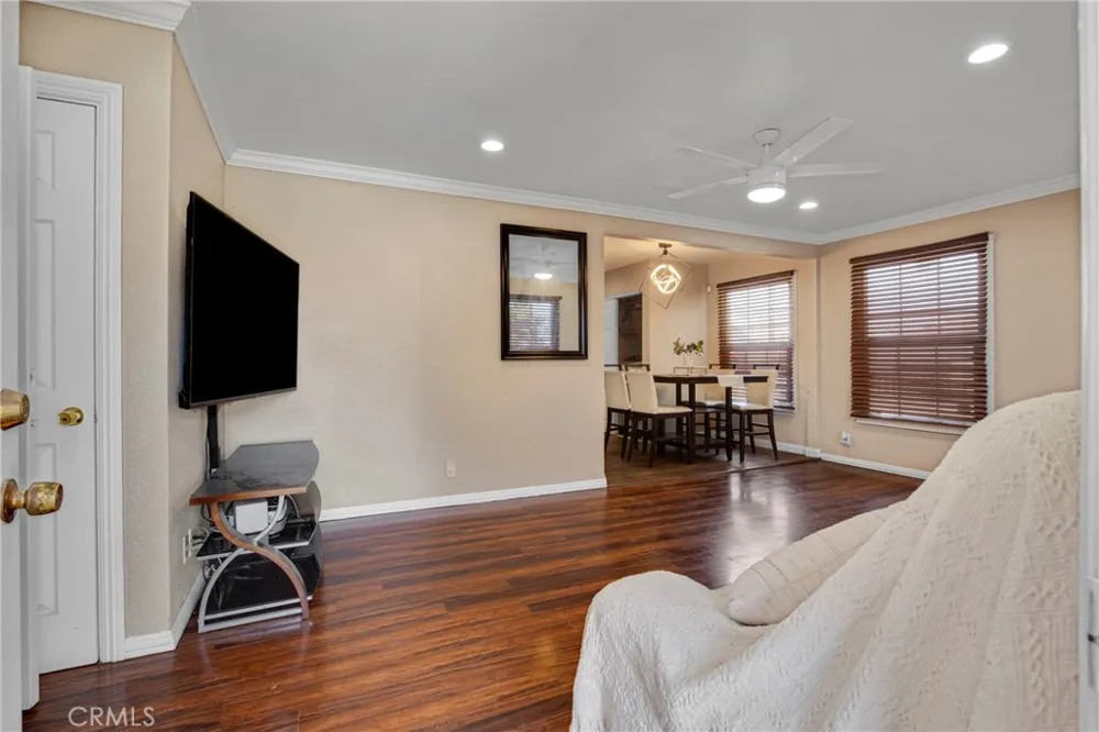 2011 Grape Compton, CA 90222