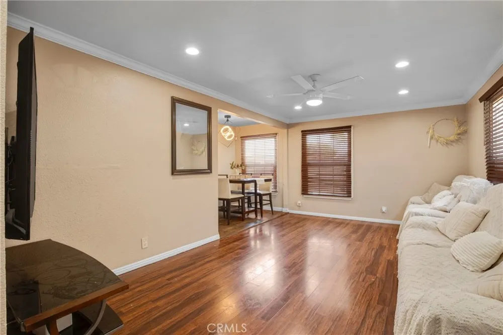2011 Grape Compton, CA 90222