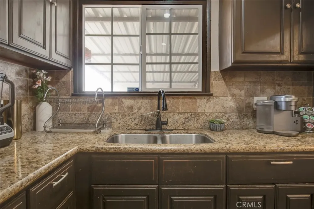 2011 Grape Compton, CA 90222