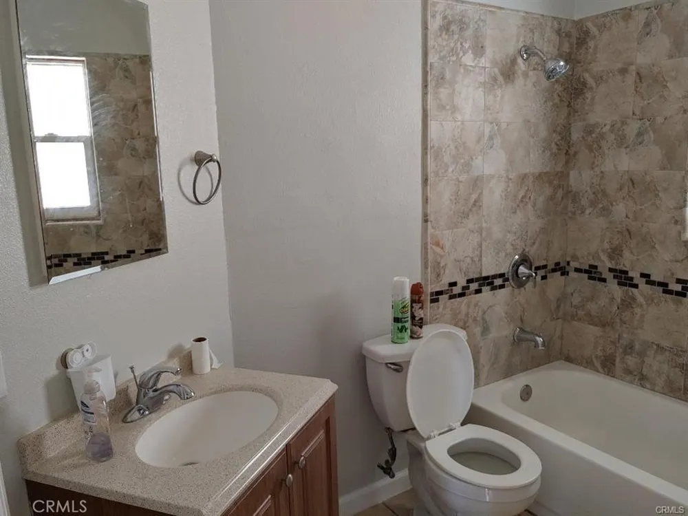 515 Pallesi Barstow, CA 92311