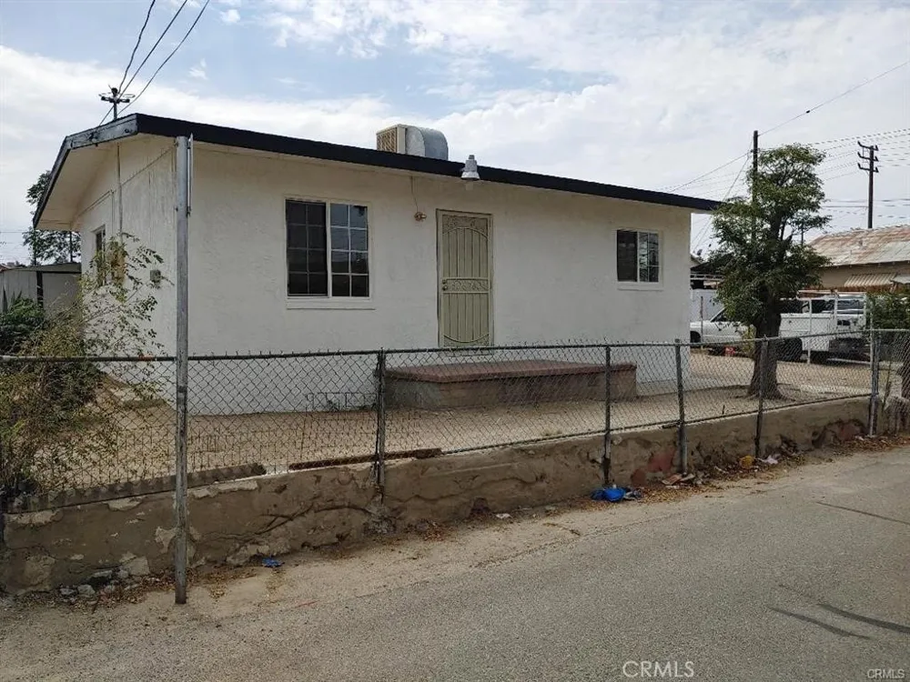515 Pallesi Barstow, CA 92311