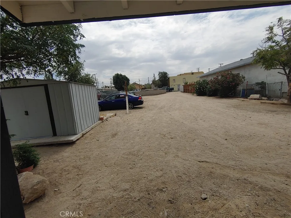 515 Pallesi Barstow, CA 92311