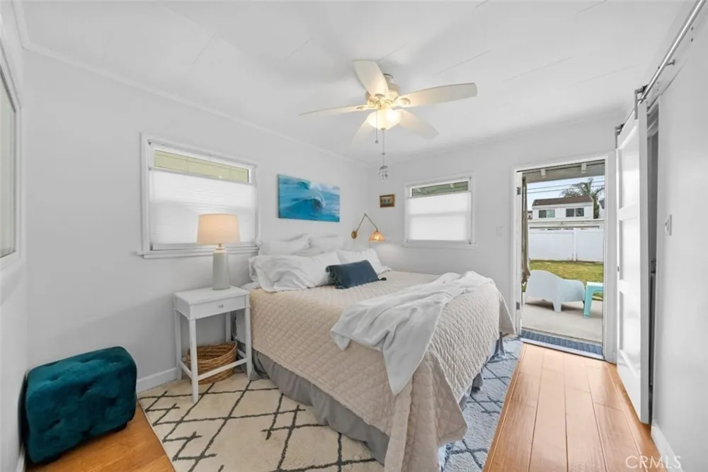 218 11 th street Huntington Beach, CA 92648
