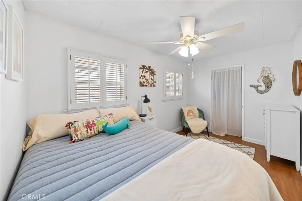 218 11 th street Huntington Beach, CA 92648