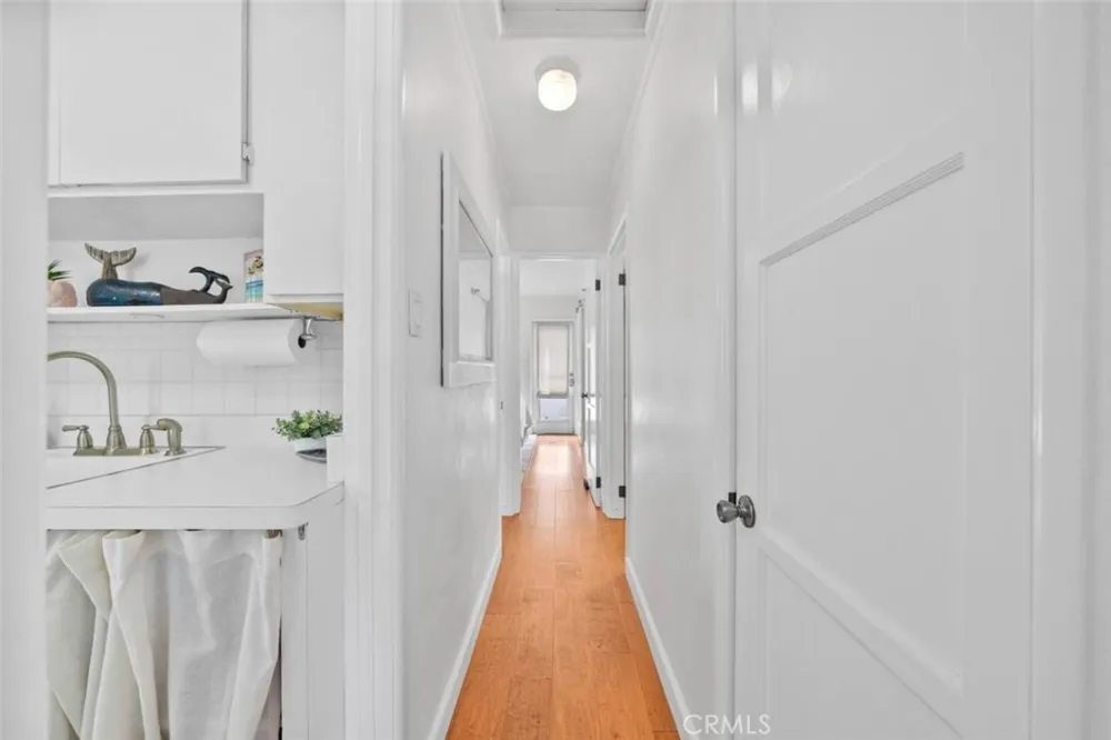 218 11 th street Huntington Beach, CA 92648