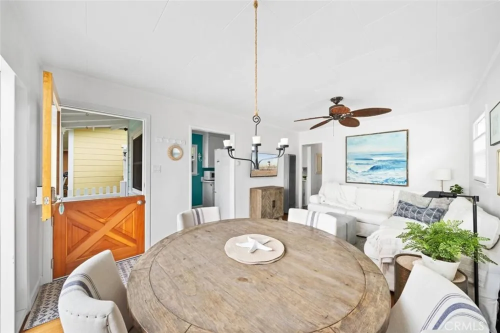 218 11 th street Huntington Beach, CA 92648