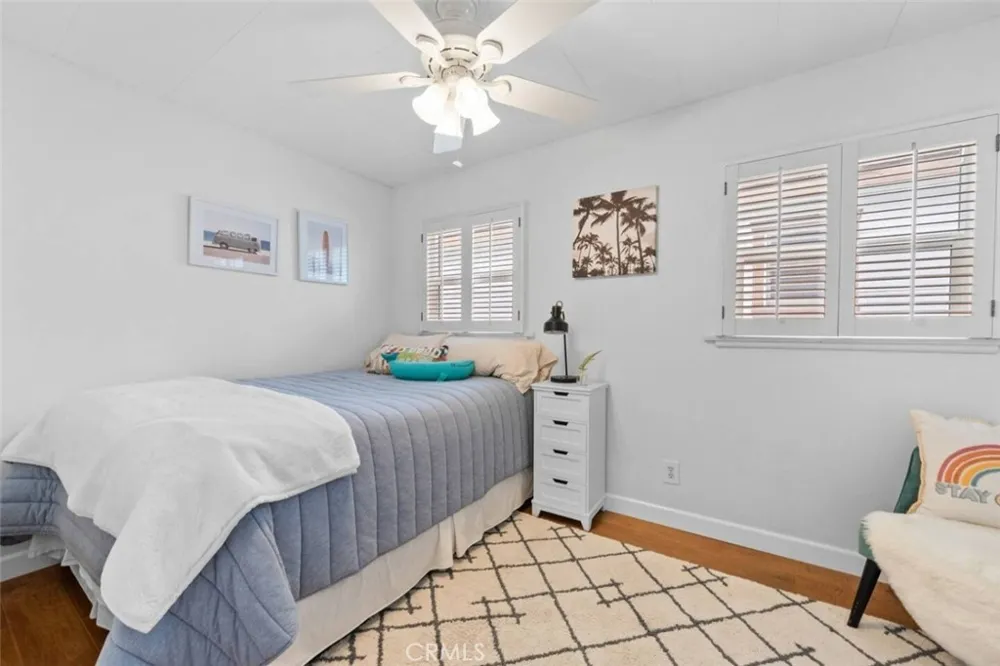 218 11 th street Huntington Beach, CA 92648