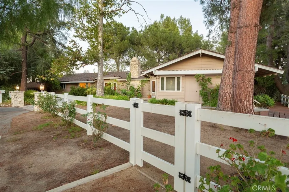5798 Penland Road Hidden Hills, CA 91302