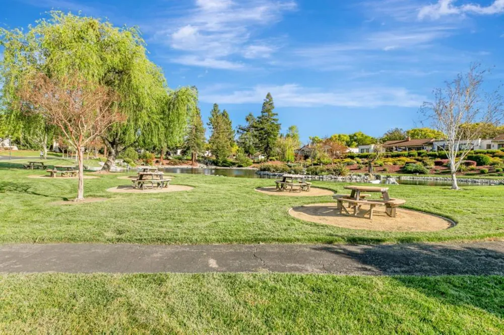 6119 Montgomery Court San Jose, CA 95135