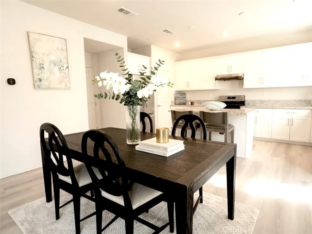 2111 Rio Grande Pomona, CA 91766