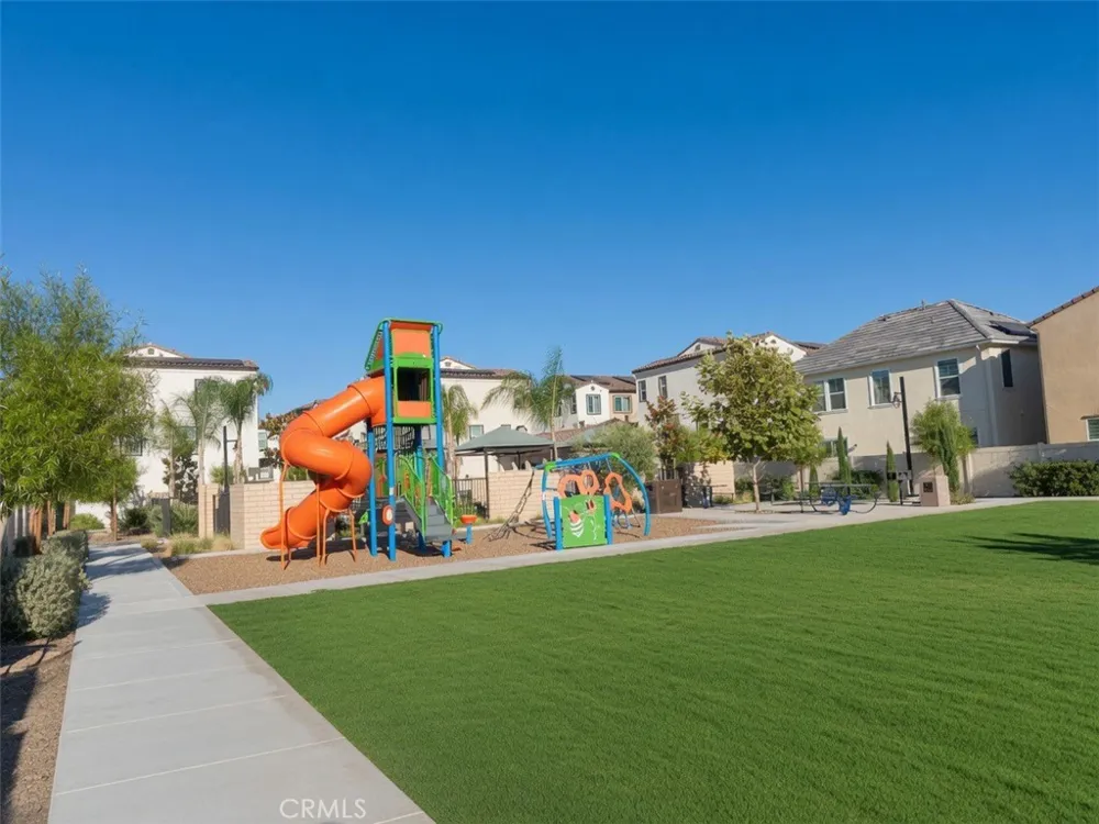 2111 Rio Grande Pomona, CA 91766