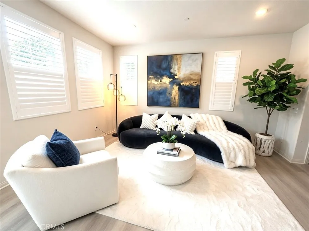 2111 Rio Grande Pomona, CA 91766