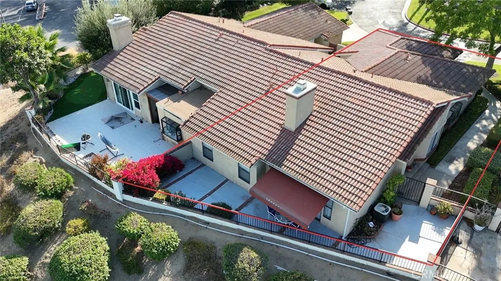 1638 Via Estrella Pomona, CA 91768