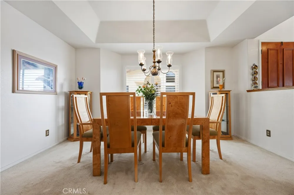 1638 Via Estrella Pomona, CA 91768