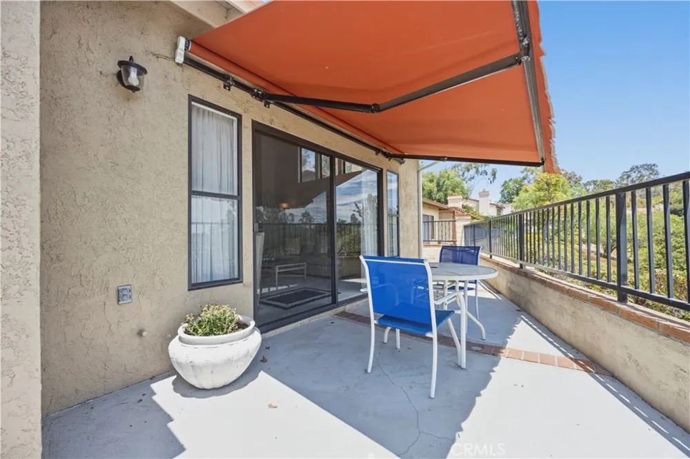 1638 Via Estrella Pomona, CA 91768