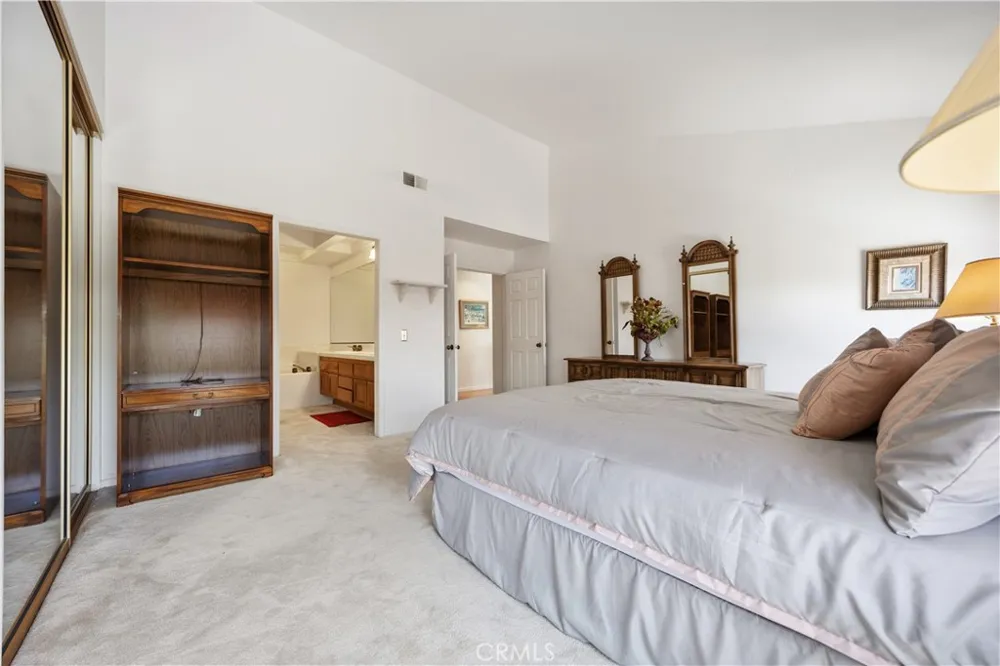 1638 Via Estrella Pomona, CA 91768