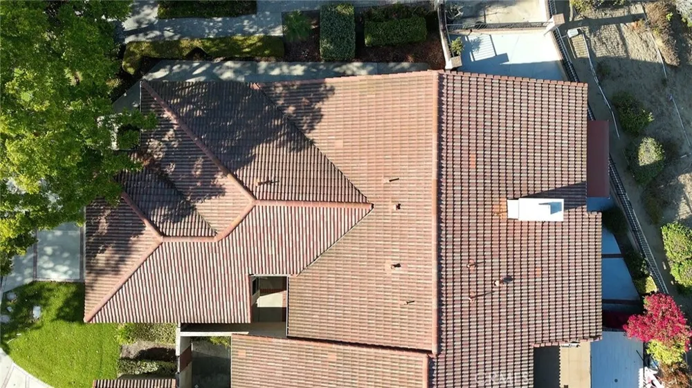 1638 Via Estrella Pomona, CA 91768